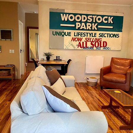 Woodstock Suite Нельсон Экстерьер фото